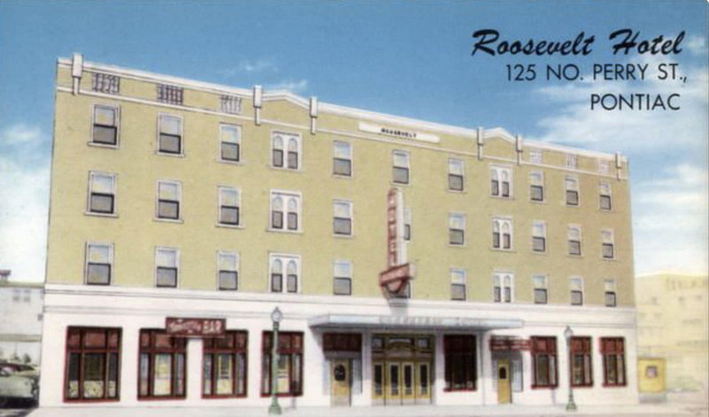 Hotel Roosevelt - Vintage Postcard